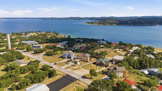 866 Artillery Dr, Canyon Lake, TX 78133