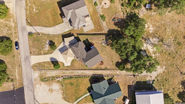 866 Artillery Dr, Canyon Lake, TX 78133