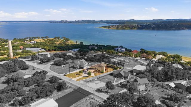866 Artillery Dr, Canyon Lake, TX 78133