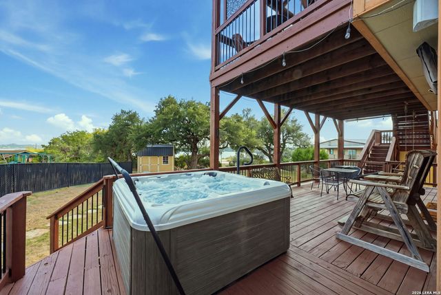 866 Artillery Dr, Canyon Lake, TX 78133