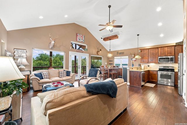 866 Artillery Dr, Canyon Lake, TX 78133