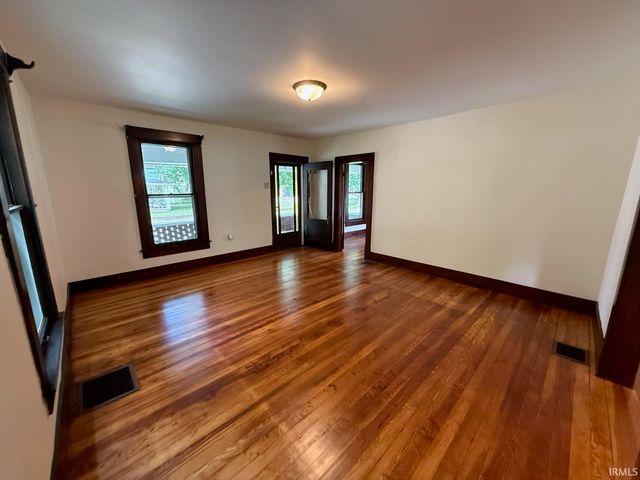 310 W Market Street, Spencer, IN 47460