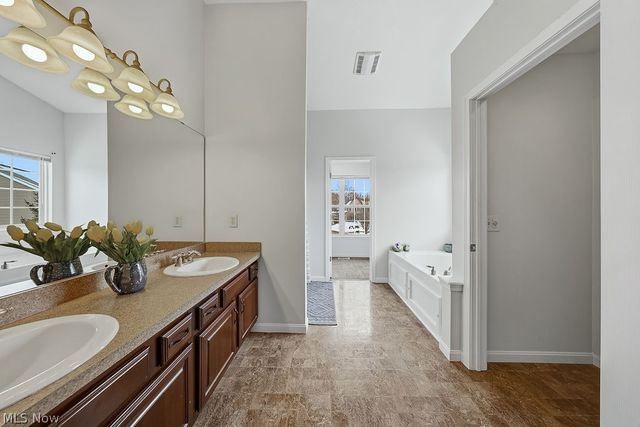 5440 Ridgeline Drive, Medina, OH 44256