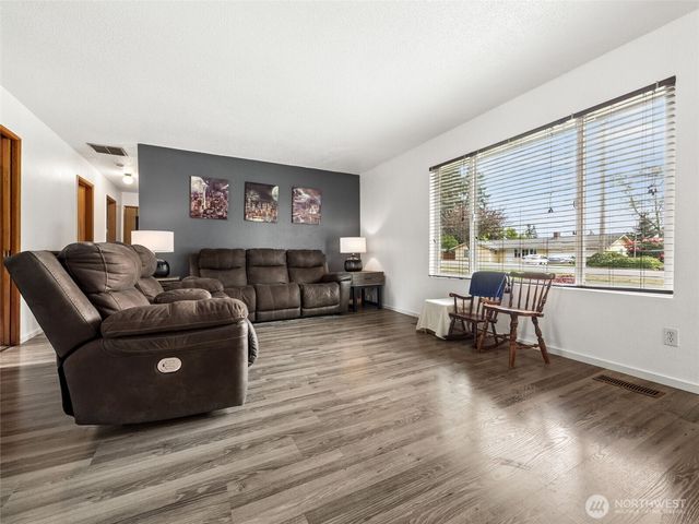 29425 34th Avenue S, Auburn, WA 98001