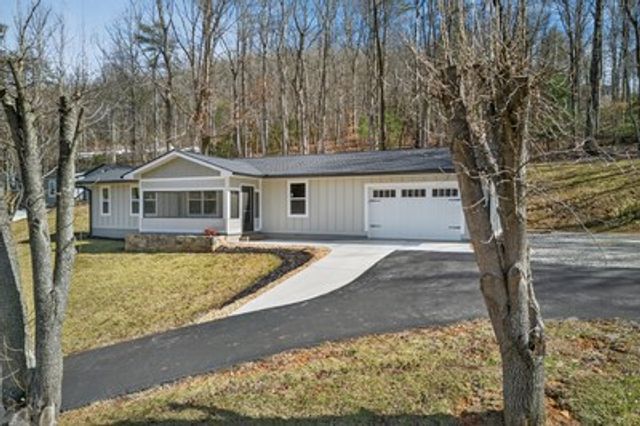 750 Sunnyside Road, Hiawassee, GA 30546