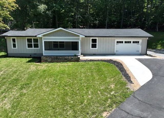 750 Sunnyside Road, Hiawassee, GA 30546