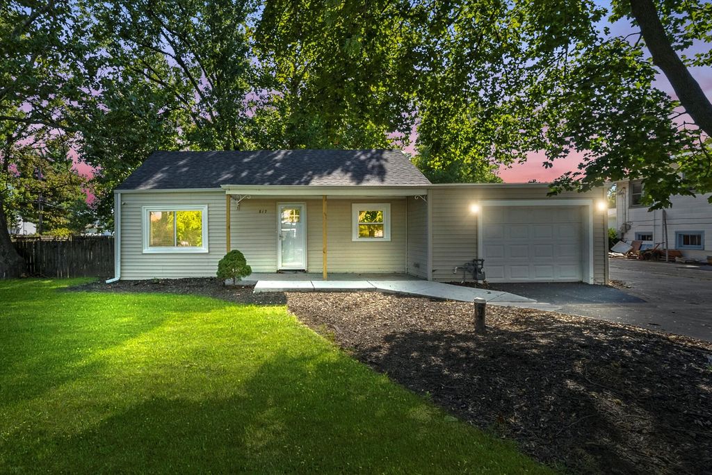 817 194th Street, Chicago Heights, IL 60411