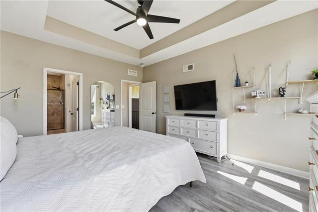 1713 SW Merryman Drive, Lee's Summit, MO 64082