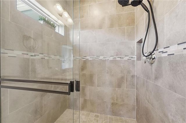 1713 SW Merryman Drive, Lee's Summit, MO 64082
