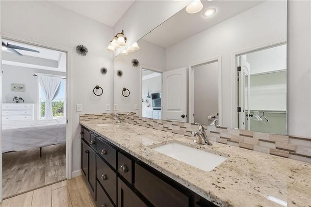 1713 SW Merryman Drive, Lee's Summit, MO 64082