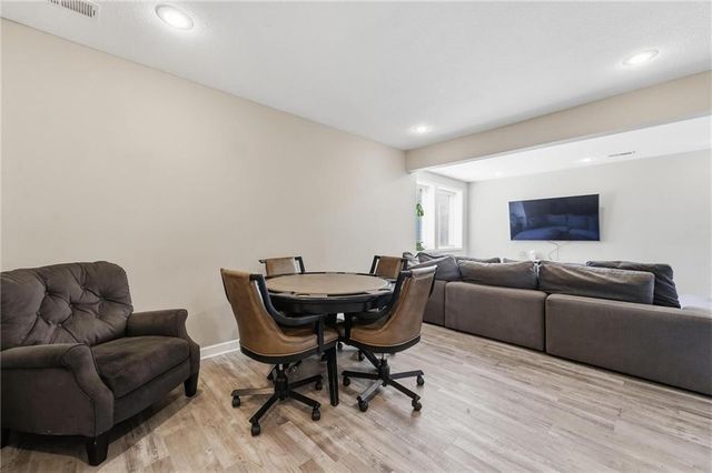 1713 SW Merryman Drive, Lee's Summit, MO 64082