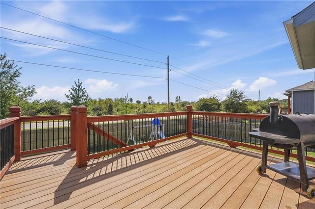 1713 SW Merryman Drive, Lee's Summit, MO 64082