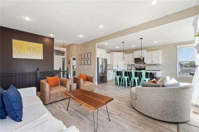 1713 SW Merryman Drive, Lee's Summit, MO 64082