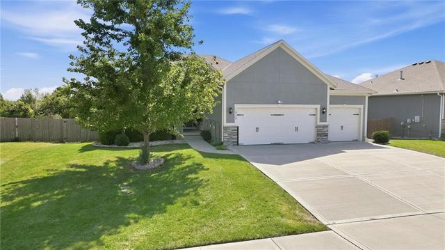 1713 SW Merryman Drive, Lee's Summit, MO 64082