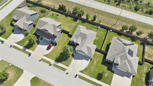 1713 SW Merryman Drive, Lee's Summit, MO 64082