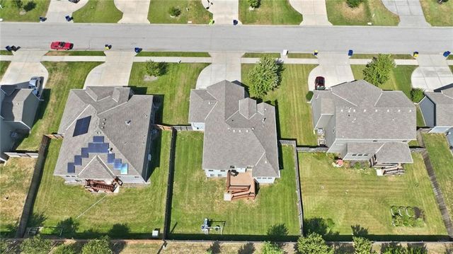 1713 SW Merryman Drive, Lee's Summit, MO 64082