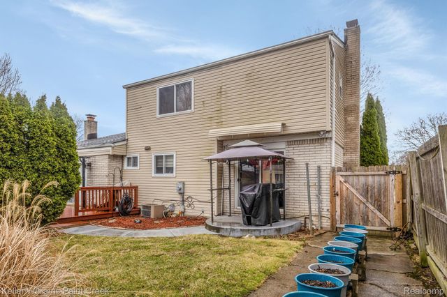 39275 DELLA ROSA Drive, Sterling Heights, MI 48313