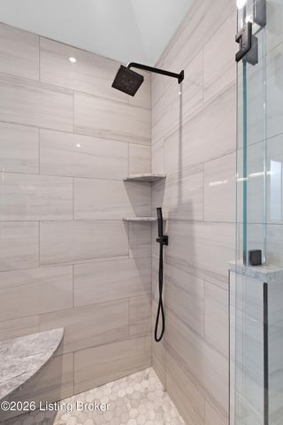 265 Bluffs Edge Dr, Mt Washington, KY 40047