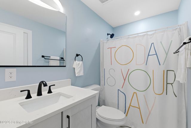 265 Bluffs Edge Dr, Mt Washington, KY 40047