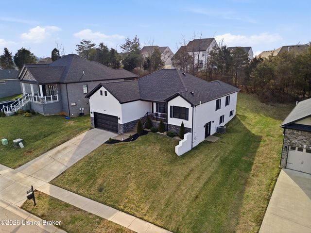 265 Bluffs Edge Dr, Mt Washington, KY 40047