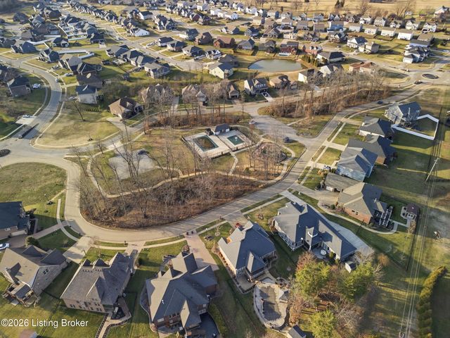 265 Bluffs Edge Dr, Mt Washington, KY 40047