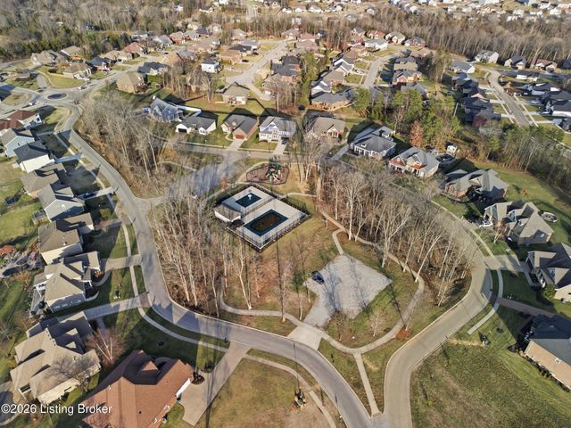 265 Bluffs Edge Dr, Mt Washington, KY 40047