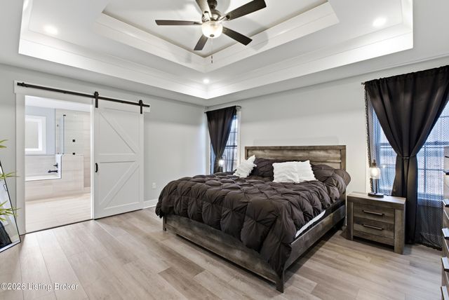 265 Bluffs Edge Dr, Mt Washington, KY 40047