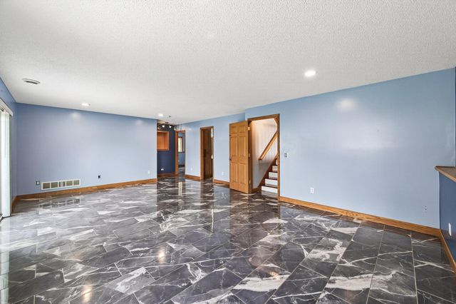 4418 Ladyslipper Avenue N, Brooklyn Park, MN 55443