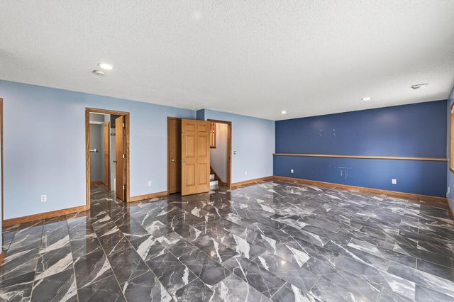 4418 Ladyslipper Avenue N, Brooklyn Park, MN 55443