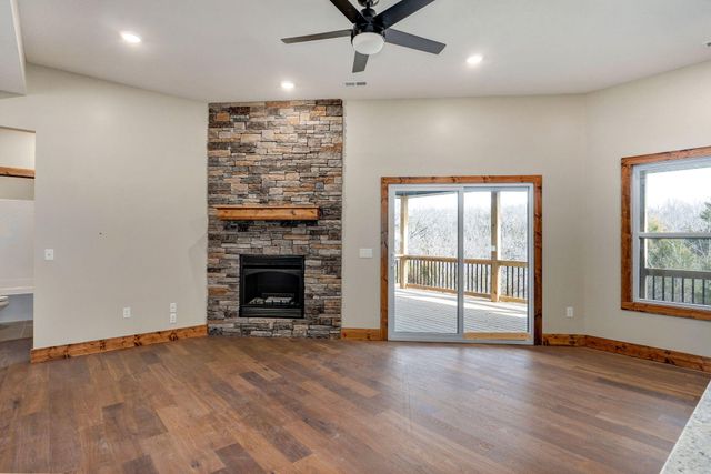 208 Danalia Drive, Marshfield, MO 65706