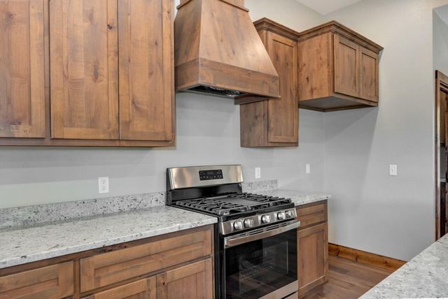 208 Danalia Drive, Marshfield, MO 65706