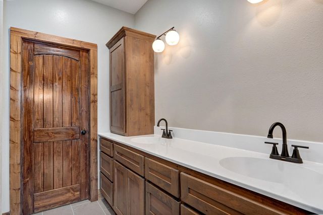 208 Danalia Drive, Marshfield, MO 65706