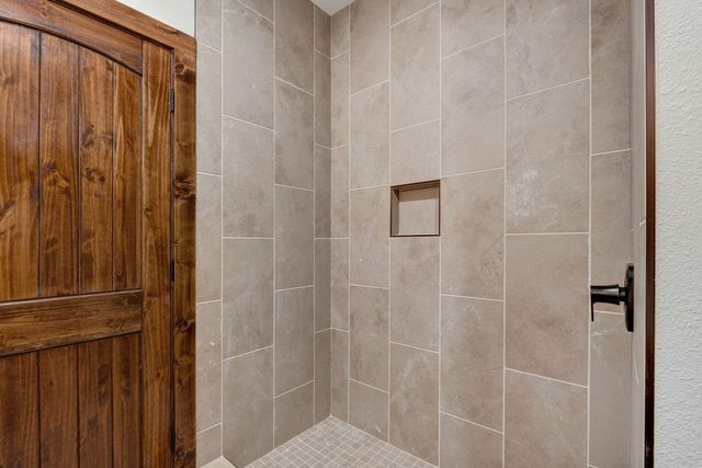 208 Danalia Drive, Marshfield, MO 65706