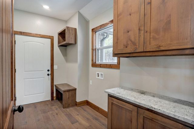 208 Danalia Drive, Marshfield, MO 65706