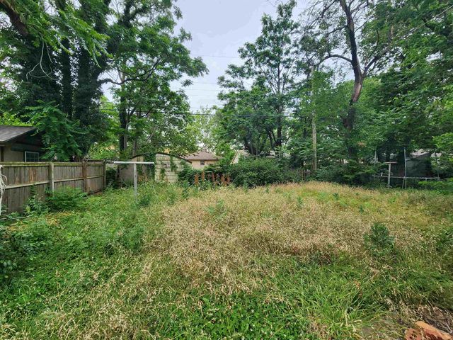 1537 N Burns, Wichita, KS 67203