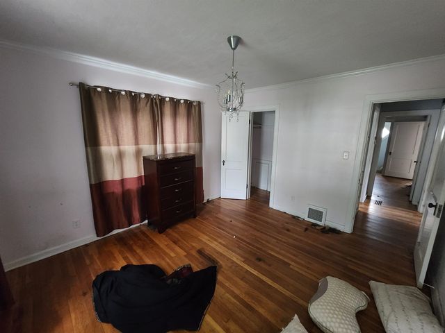 1537 N Burns, Wichita, KS 67203