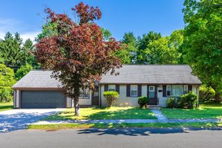 65 Margaret Dr, Braintree, MA 02184