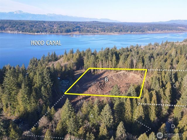 100 E Lakewood Drive, Belfair, WA 98528