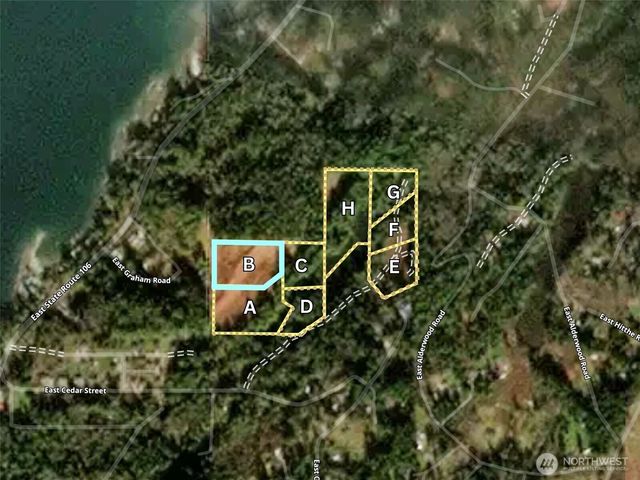 100 E Lakewood Drive, Belfair, WA 98528