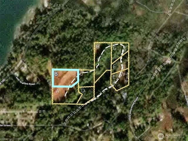 100 E Lakewood Drive, Belfair, WA 98528