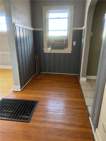 1857 E 68th Terrace, Kansas City, MO 64132