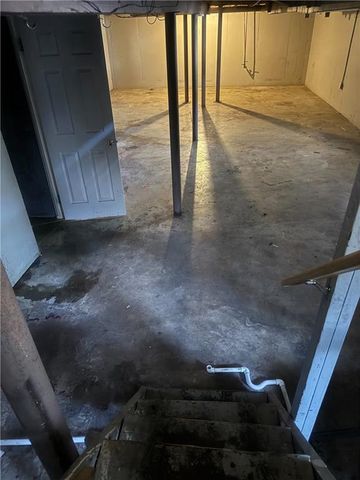 1857 E 68th Terrace, Kansas City, MO 64132