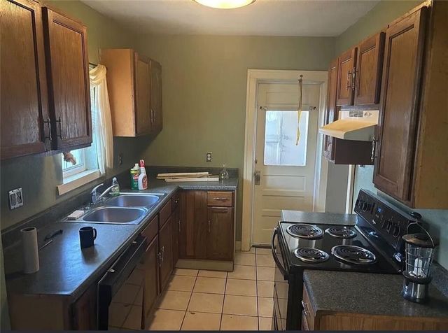 1857 E 68th Terrace, Kansas City, MO 64132