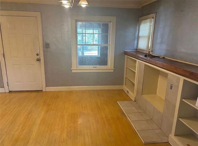 1857 E 68th Terrace, Kansas City, MO 64132