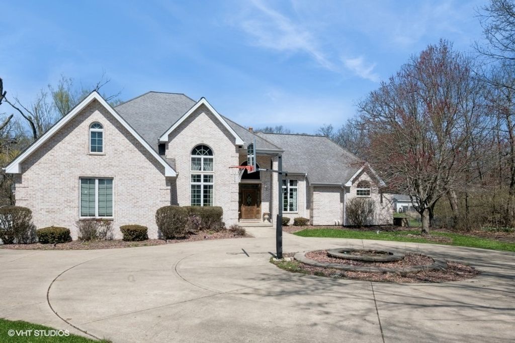 3460 E Challas Entrance Road, Crete, IL 60417