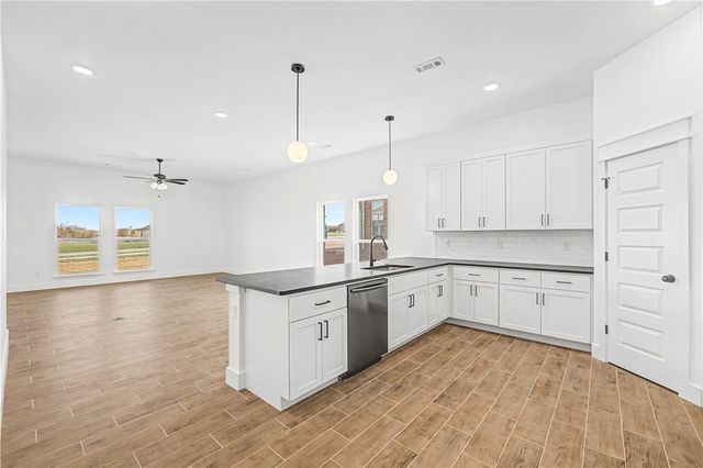 2610 Elstar Court, Centerton, AR 72712