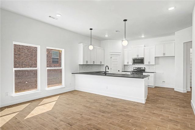 2610 Elstar Court, Centerton, AR 72712