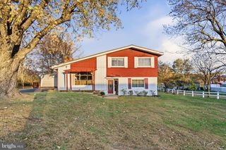 68 TALBOTT AVE, Martinsburg, WV 25405