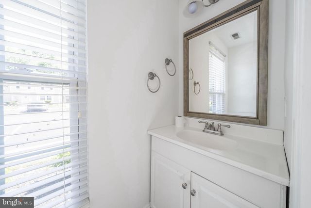 10 FORESTVIEW CT, Marlton, NJ 08053