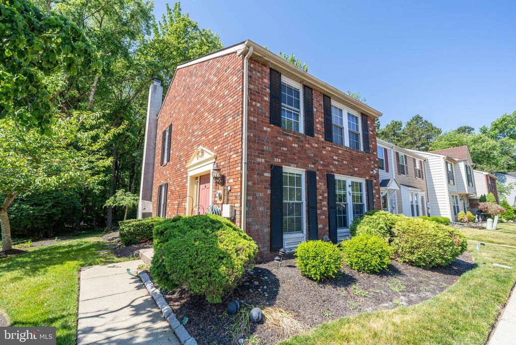 10 FORESTVIEW CT, Marlton, NJ 08053